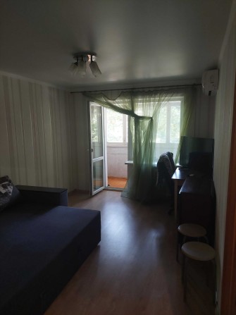 Сдам 2-х км\кв в центре. До лета. - фото 1