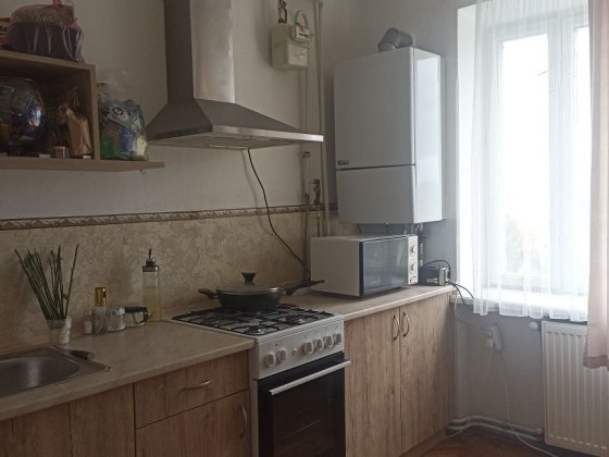 На довготривалий термін здам двох кімнату квартиру в районі Богуна. Коломыя