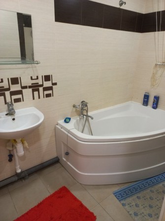 Сдам 2 к  Парковая 6000 кп - фото 1