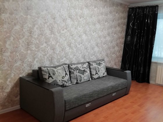 Сдам 2х комн кв. Власник. Р-н Крытого рынка.,ул. Парковая 95, 3 этаж Краматорск