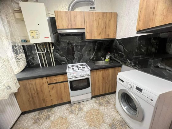 Здається євро- однушка Черемушки. Мукачеве