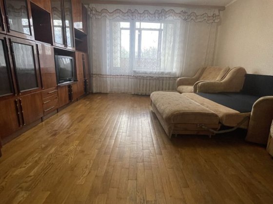 Здається в Оренду 3х кімнатна квартира . Зупинка Школа Обухов