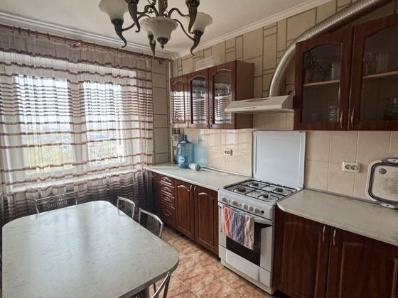 Сдается 3 комнатая квартира. Центр Славянск. Славянск