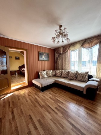 Здається в оренду простора 2-кімнатна квартира. - фото 1