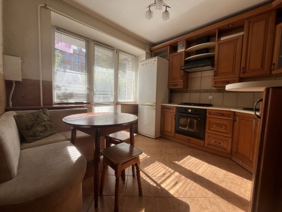 Оренда 2к кв на Інститутській.Гарна.Повністю укомплектована.10000+кп. Хмельницкий