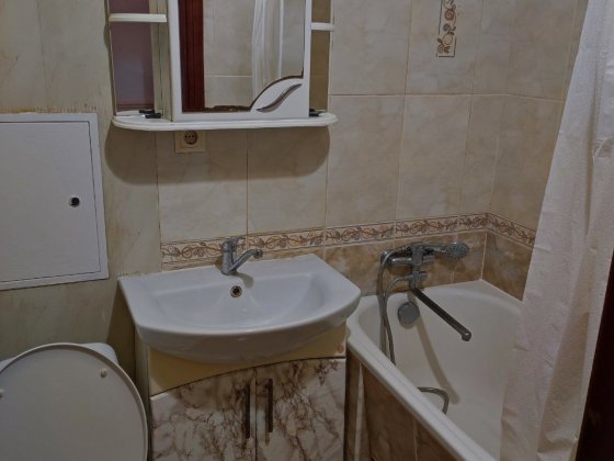 Здам 1 к Виставка Хмельницький