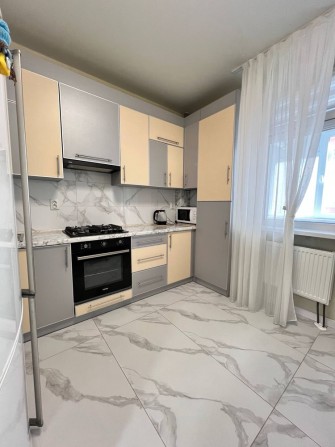 Оренда 1 кімнатної квартири на Виставці - фото 1