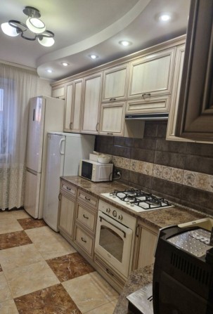 Здається в оренду 3х кімнатна квартира з чудовим ремонтом! - фото 1