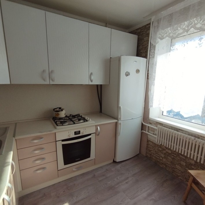 Оренда 2 кім.квартира на Виставці, Електроніка. - фото 1