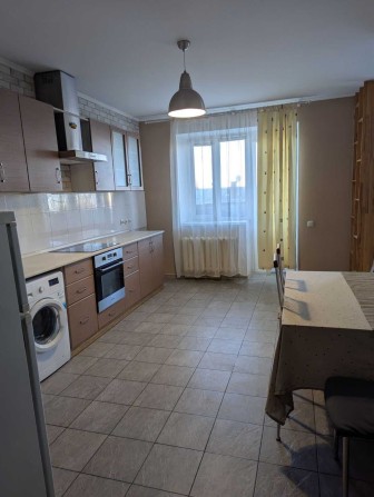 Оренда великої 3-х кімнатної квартири - фото 1