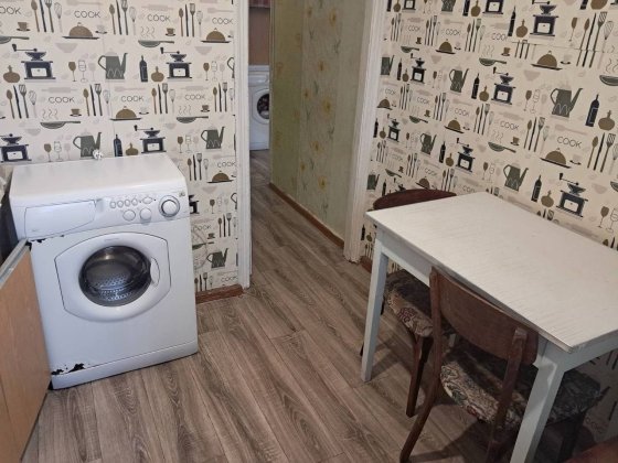 1к Зарічанська Гвоздика  6500 гр 
3/5 х/р житловий совдеп меблі пралка Хмельницький