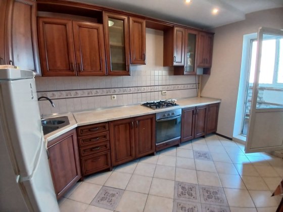 Здам 1к квартиру 50м2 в центрі біля Носуса Буча