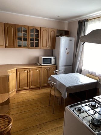 Оренда 2 кімнатного напівособняка в Центрі міста - фото 1