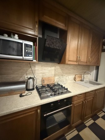 Оренда 3-х кімн кварт з каміном! центр м.Вишневе, Машинобудівників 1 - фото 1