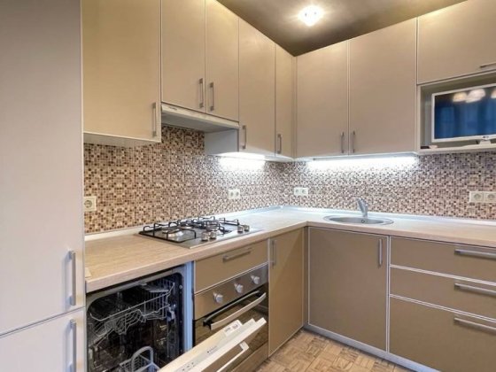 Простора гарна квартира в ЖК Євромісто ! Вишневое