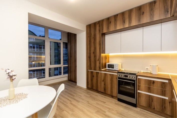 Сучасна 1к+кс з посудомийкою ЖК містечко центральне - фото 1