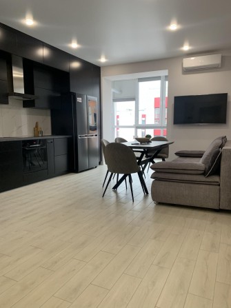 Оренда дизайнерської квартири по вул.Довженка у м.Івано-Франківськ - фото 1