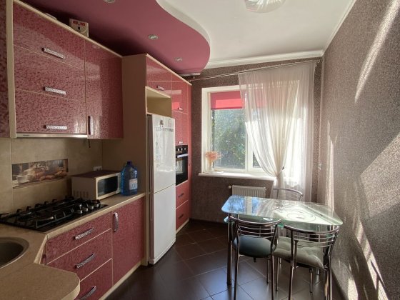 Оренда великої 3-к квартири в м. Ірпінь. Індивідуальне газове опалення Ирпень