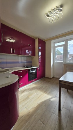 Жк Женев'єва! Біля центрального парку! 40м2! Балкон! Газ! - фото 1