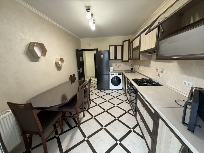 Оренда 1 кім., вул Коновальця 120 - фото 1