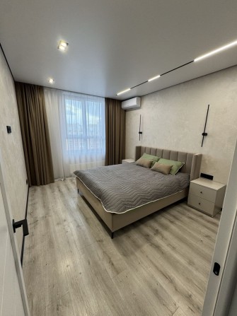 Оренда ЖК «Центральний-2», новий ремонт, меблі і техніка. - фото 1