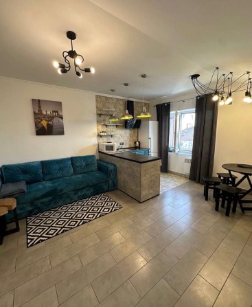 Оренда 1 км квартири в центрі міста - фото 1