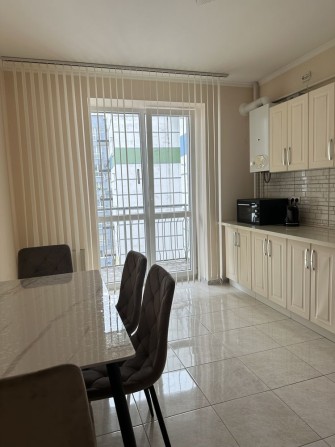 Оренда на Національної Гвардії. Паркове містечко - фото 1