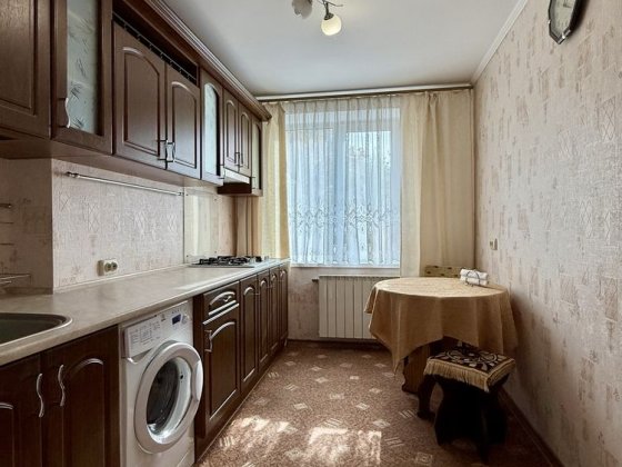 2 кімнатна квартира. Нагірна частина. Район Макдональдсу Кременчуг