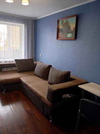 Сдам 1- комнатную квартиру в центре 4\5 . Долгосрочная аренда. Хозяин. - фото 1