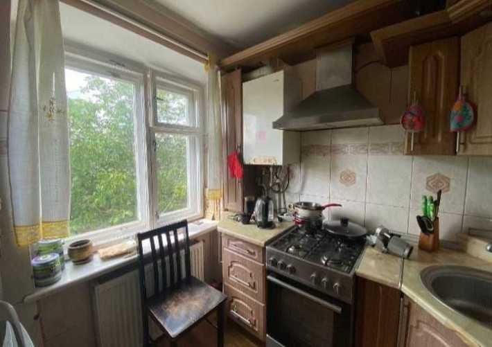 Затишна 2х кімнатна квартира з косметичним ремонтом. - фото 1