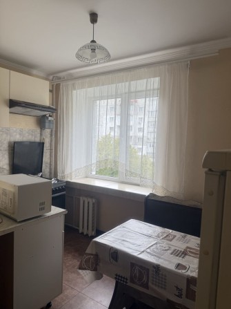 Довгострокова оренда 1 кімнатної квартири , вул. Перемоги - фото 1