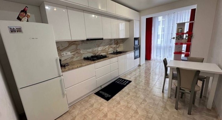 Оренда 1 км квартири поруч з центром - фото 1