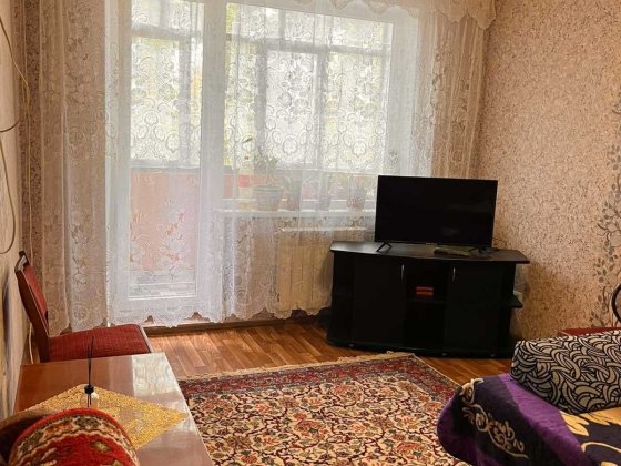 Однокімнатна квартира по вул.Космонавтів буд.37, 4й поверх Кривой Рог