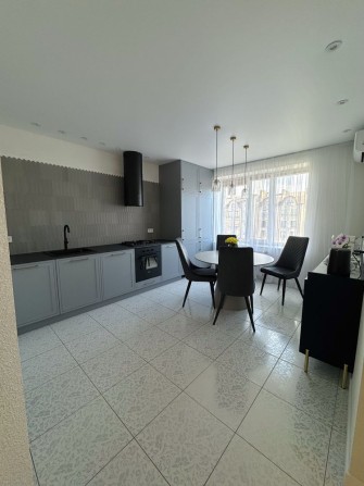 Оренда дизанерської 2-х кім. квартири в новобудові  Центр-Площа - фото 1