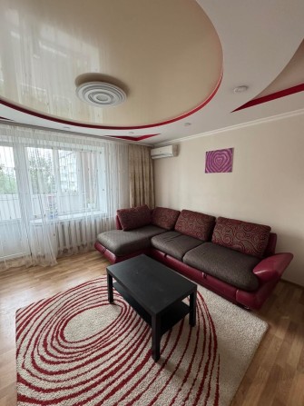 Оренда 3 кімнаткої квартири по вул. Відродження 7 - фото 1