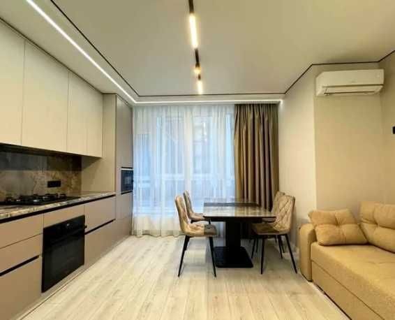 Простора 1-кімнатна квартира з якісним ремонтом в світлих тонах. - фото 1