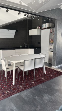 3-кімнатна квартира в оренду - фото 1