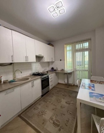 Сучасна квартира в новобудові з відмінним ремонтом. - фото 1