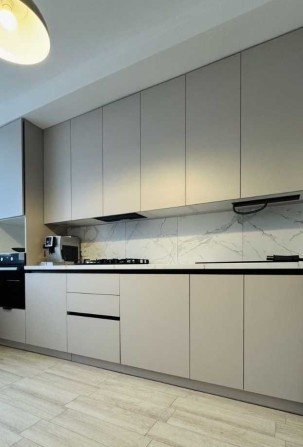 Сучасна новобудова з відмінним ремонтом. - фото 1