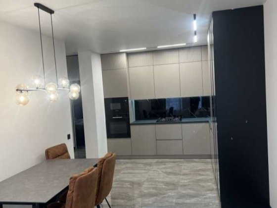 Сучасна 3х кімнатна квартира з сучасним дизайнерським ремонтом! Хмельницький