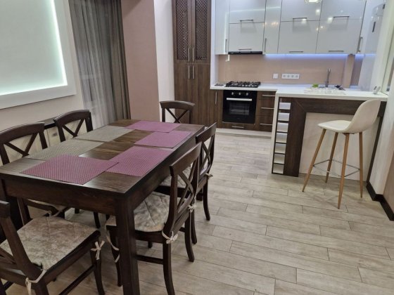 довгострокова оренда трикімнатної квартири в новобудові біл парку Івано-Франківськ