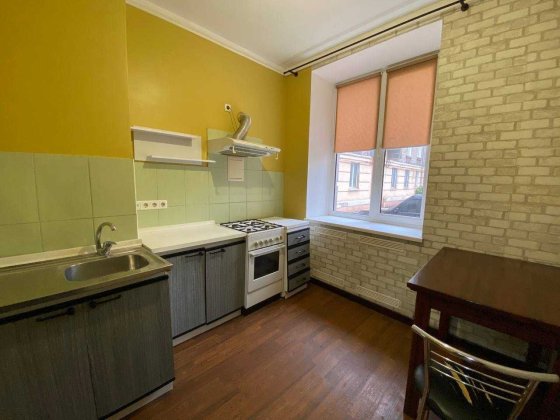 Сдаётся 2-комнатная квартира «сталинка», по пр. Южный (ЮГОК) Кривий Ріг