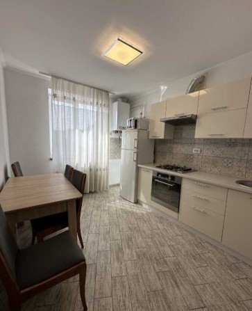 Оренда дуже затишною і стильною квартири! - фото 1