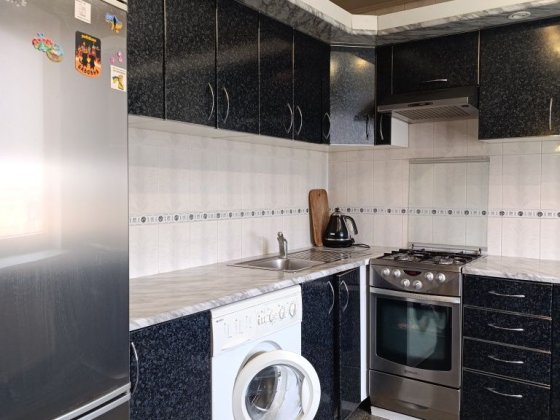 Оренда 3 кімнатна 5 Зарічний Кривой Рог