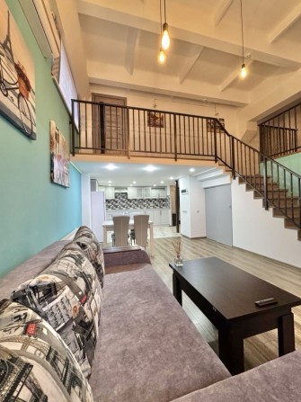 3-х комн квартира ес площади Освобождения - фото 1