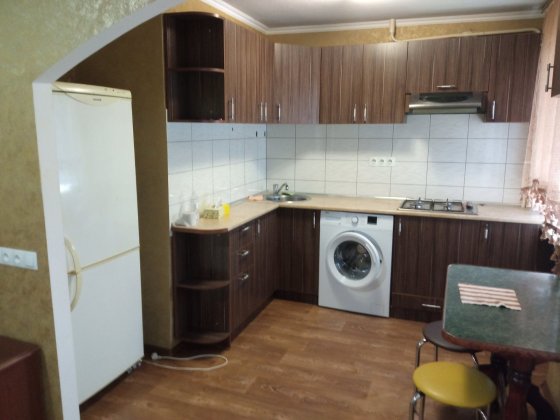 Сдам 1-но комнатную квартиру-студию р-н Астории Никополь