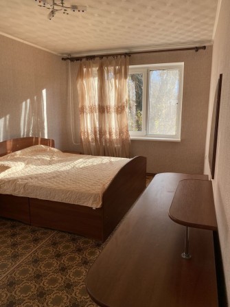 Здаю 3 кімн квартиру в центрі є всі меблі і техніка - фото 1