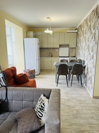 Оренда 1-ї по вул.Мельника. - фото 1