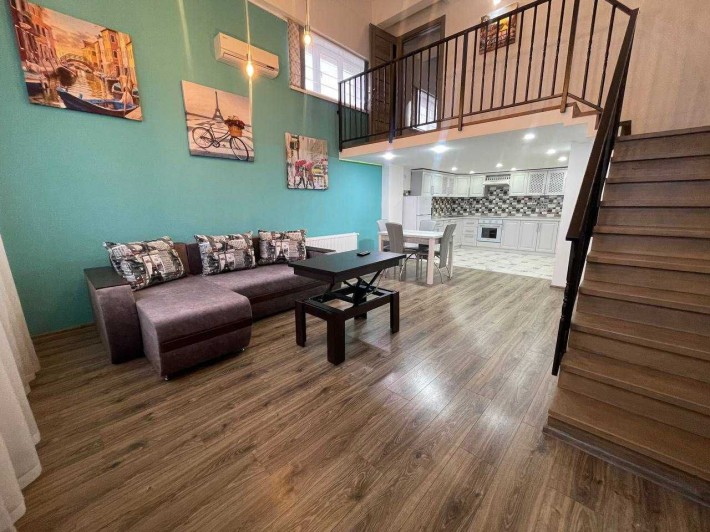 Оренда 3к двоповерхової VIP квартири в центрі міста. - фото 1