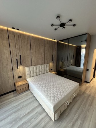 Оренда однокімнаткої квартири з видом на озеро. Власник - фото 1